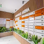Mo Host Nest
