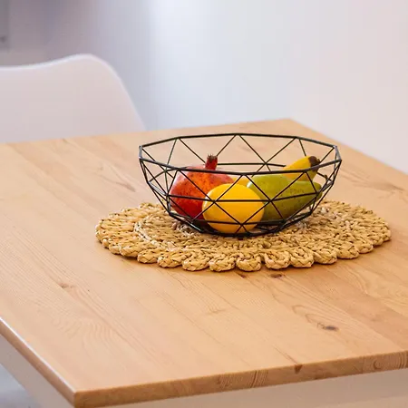 Mo Host Nest