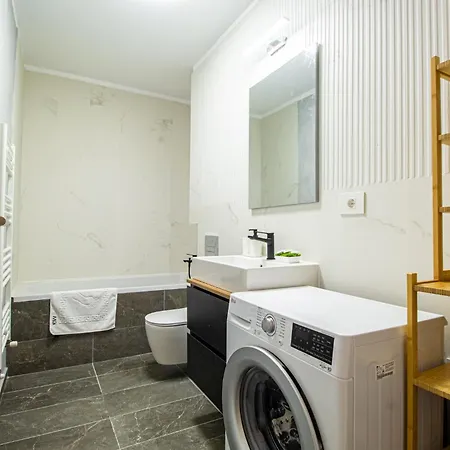 Mo Host Nest Apartment *