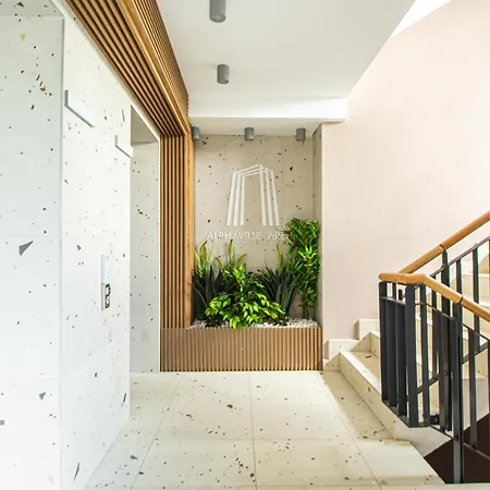 Mo Host Nest Brasov